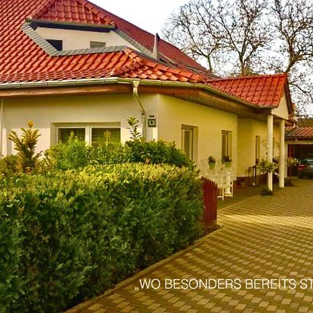 Haus Am See Bernburg Bagian luar foto